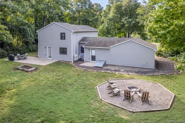 30 Knoth Road, Wallkill, NY 12589