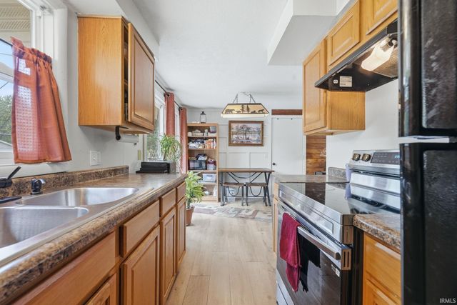 340 Tweedwood Drive, New Haven, IN 46774