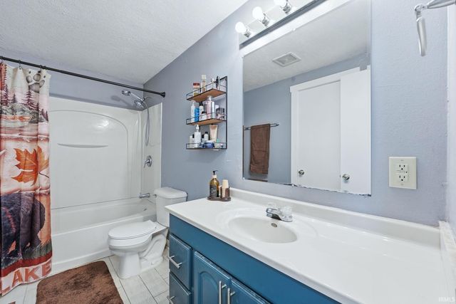 340 Tweedwood Drive, New Haven, IN 46774