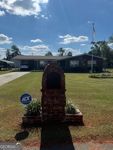 45 Elton Street, Hazlehurst, GA 31539