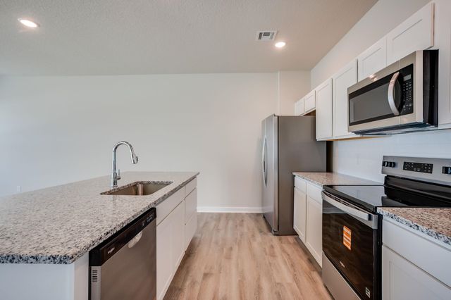 1790 W Redbud Lane, Goddard, KS 67052