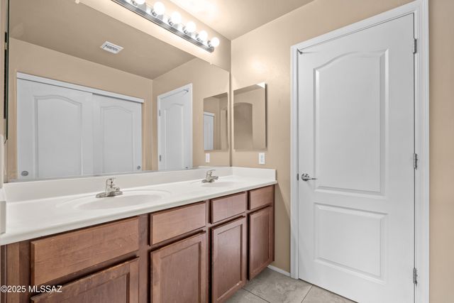 3830 E 3rd St Unit 2102, Tucson, AZ 85716