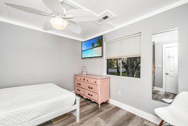 503 E Ashley Avenue, Folly Beach, SC 29439