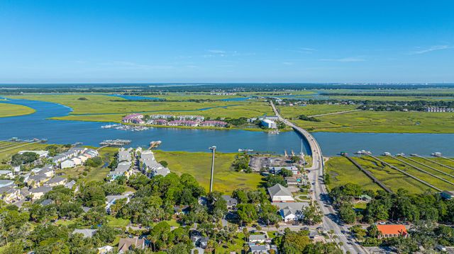 503 E Ashley Avenue, Folly Beach, SC 29439