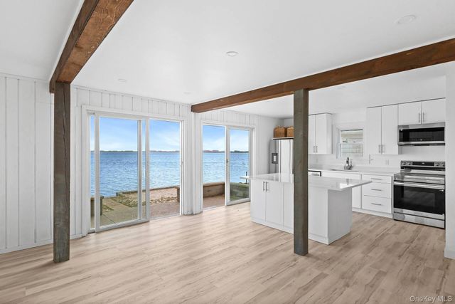 154 Shore Drive E, Amagansett, NY 11930