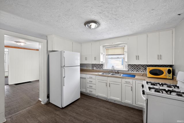 815 S 26th Street, South Bend, IN 46615