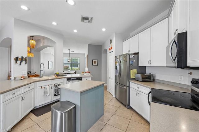 12142 Country Day CIR, Fort Myers, FL 33913