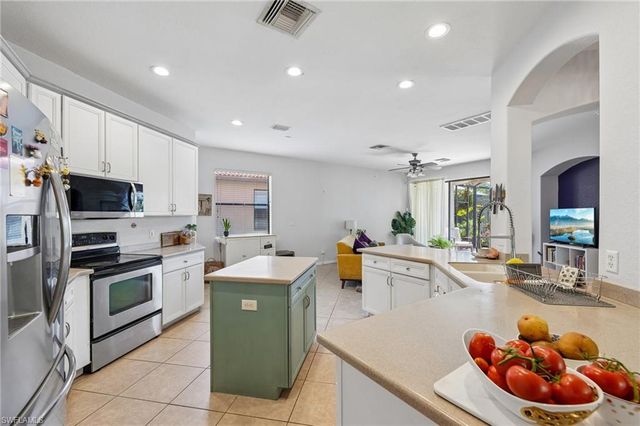 12142 Country Day CIR, Fort Myers, FL 33913
