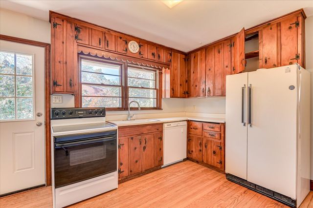 201 Dunbarton Circle SE, Aiken, SC 29803