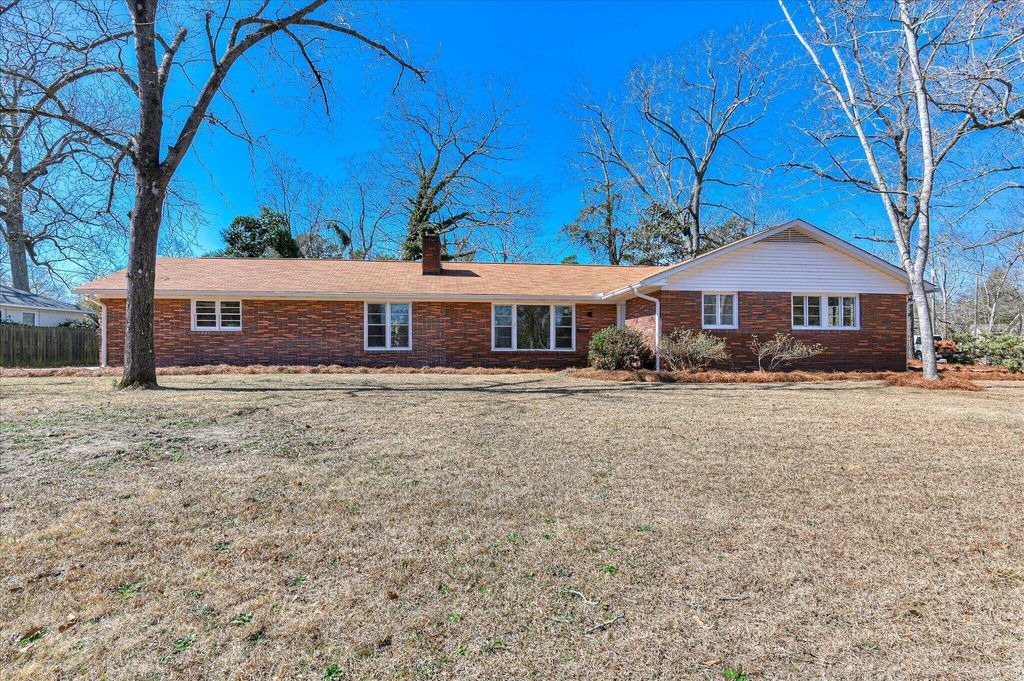 201 Dunbarton Circle SE, Aiken, SC 29803