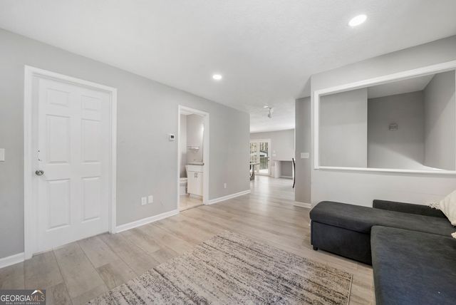 1296 Mohawk Drive NW, Lawrenceville, GA 30043