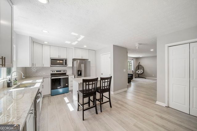 1296 Mohawk Drive NW, Lawrenceville, GA 30043