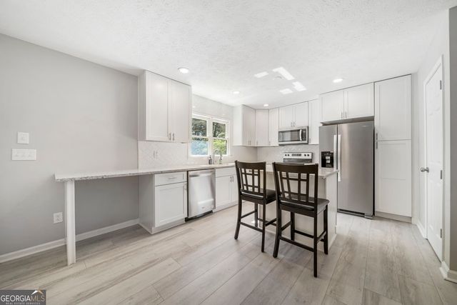 1296 Mohawk Drive NW, Lawrenceville, GA 30043