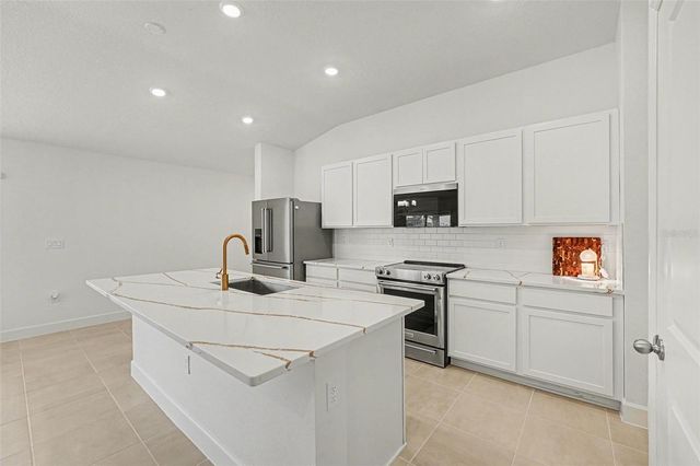 2902 LAVANDA DRIVE, Haines City, FL 33844