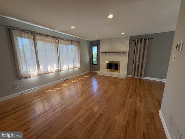 3025 RED OAK RD, Reading, PA 19605