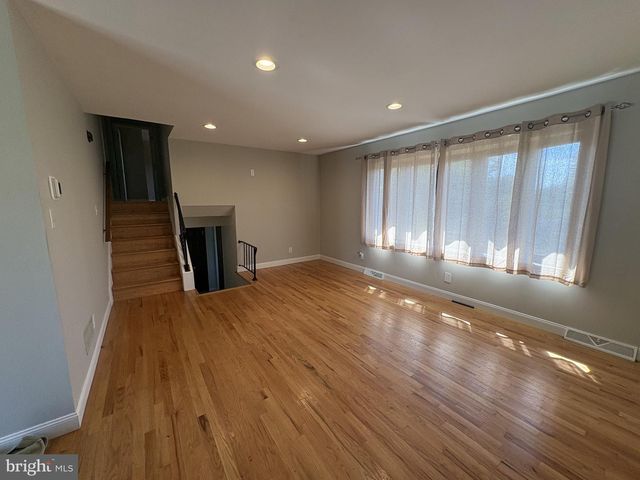 3025 RED OAK RD, Reading, PA 19605