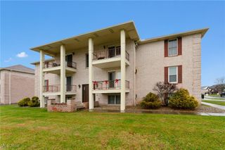 7357 Eisenhower Drive 6, Boardman, OH 44512