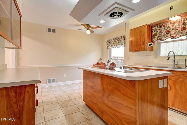 1805 East Sevier Avenue, Kingsport, TN 37664