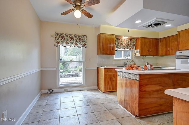 1805 East Sevier Avenue, Kingsport, TN 37664