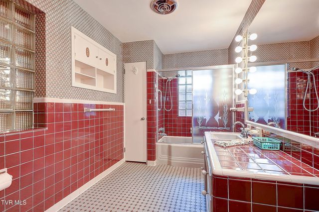 1805 East Sevier Avenue, Kingsport, TN 37664