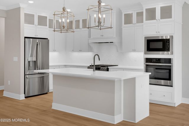 1614 Melrose Boulevard, Manalapan, NJ 07726