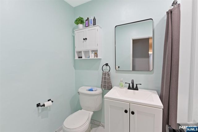 25 Grand Avenue 1E, Hackensack, NJ 07601