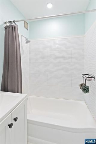 25 Grand Avenue 1E, Hackensack, NJ 07601