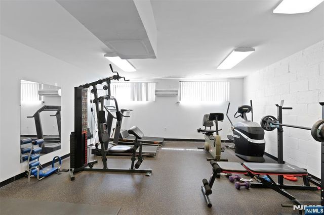 25 Grand Avenue 1E, Hackensack, NJ 07601