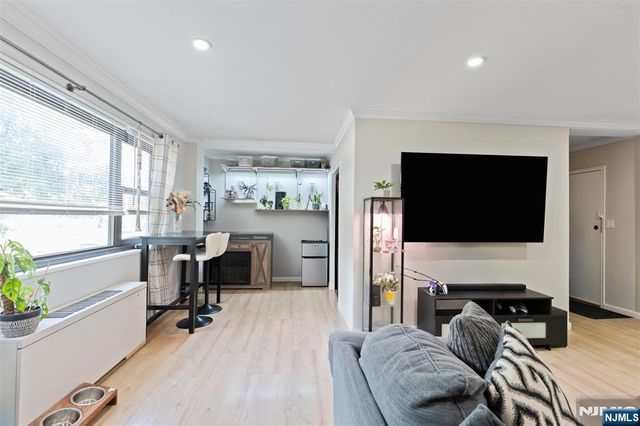 25 Grand Avenue 1E, Hackensack, NJ 07601