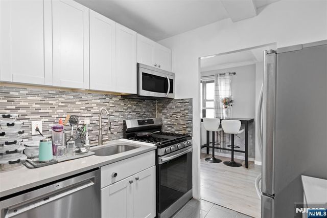 25 Grand Avenue 1E, Hackensack, NJ 07601