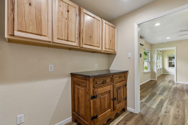 4812 Hollowbrook Road, Fort Worth, TX 76103