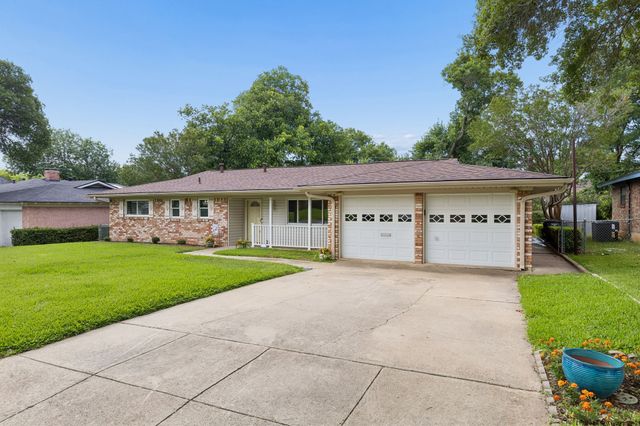 4812 Hollowbrook Road, Fort Worth, TX 76103