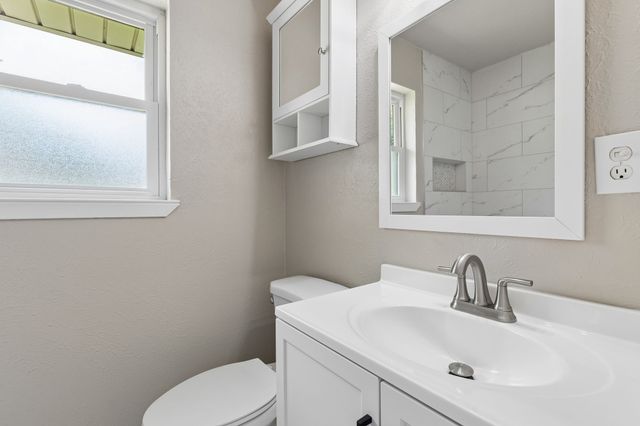 4812 Hollowbrook Road, Fort Worth, TX 76103