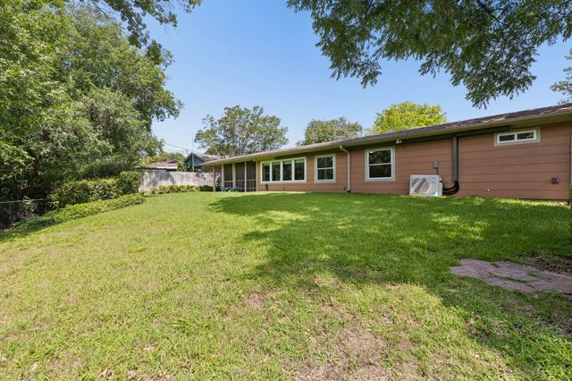 4812 Hollowbrook Road, Fort Worth, TX 76103