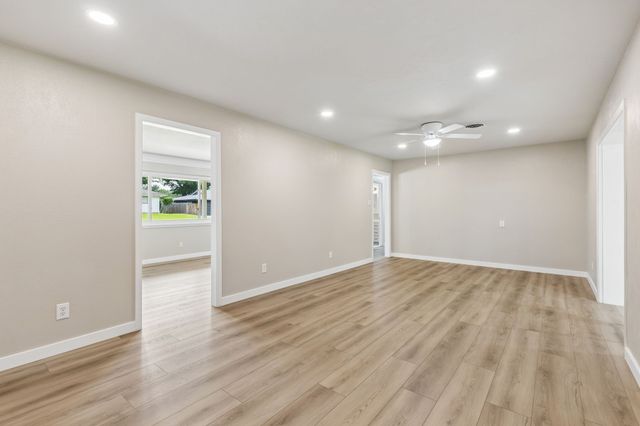 4812 Hollowbrook Road, Fort Worth, TX 76103