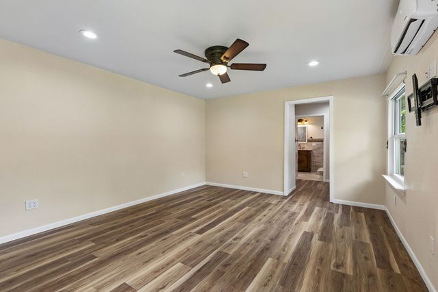 4812 Hollowbrook Road, Fort Worth, TX 76103