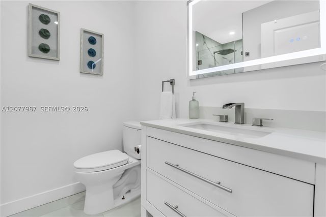 3321 Simms St 13B, Hollywood, FL 33021
