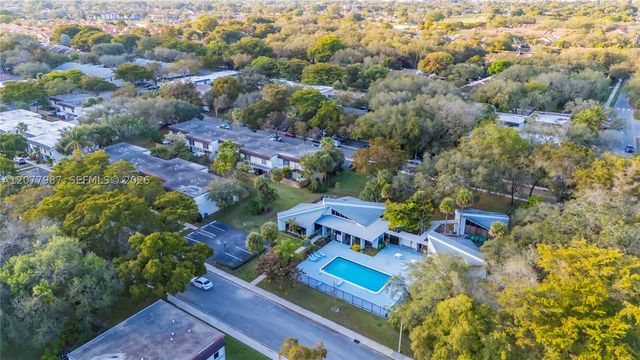 3321 Simms St 13B, Hollywood, FL 33021