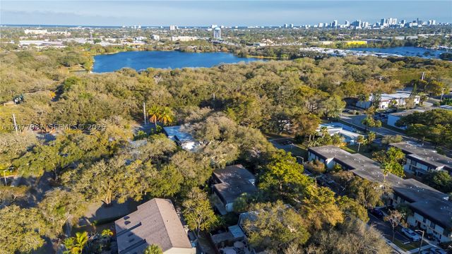 3321 Simms St 13B, Hollywood, FL 33021