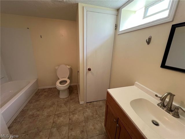 25716 Westwood Road, Westlake, OH 44145