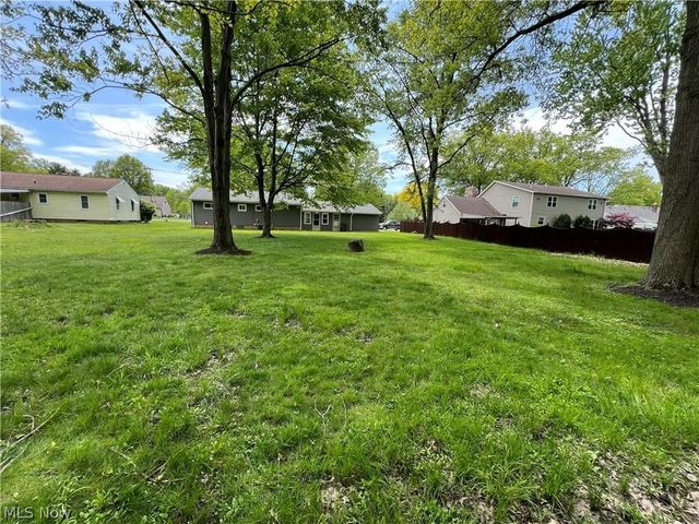 25716 Westwood Road, Westlake, OH 44145