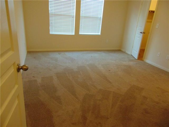 124 Hollis LN, Kyle, TX 78640