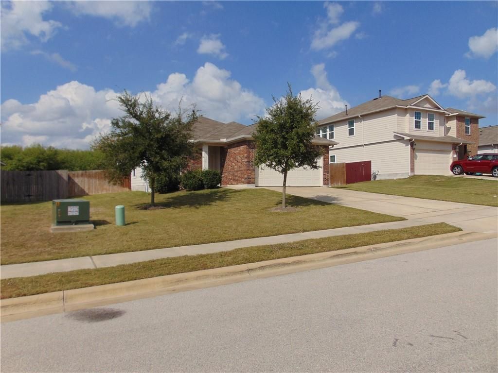 124 Hollis LN, Kyle, TX 78640