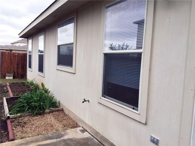 1002 W South ST, Leander, TX 78641