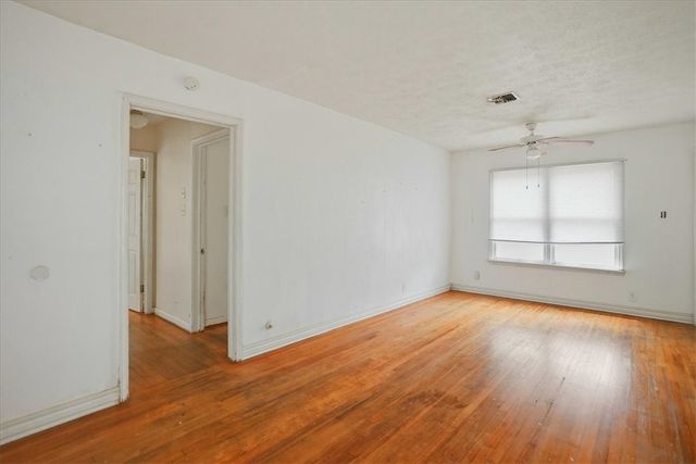 3633 Chestnut St, Corpus Christi, TX 78411