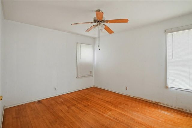 3633 Chestnut St, Corpus Christi, TX 78411