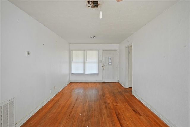 3633 Chestnut St, Corpus Christi, TX 78411