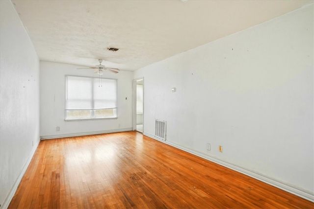 3633 Chestnut St, Corpus Christi, TX 78411