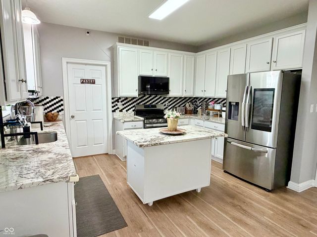 298 Pennswood Road, Greenwood, IN 46142