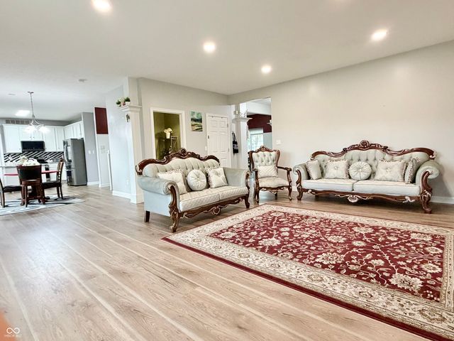 298 Pennswood Road, Greenwood, IN 46142